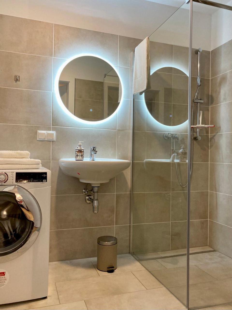 Promenade By Bestchoice - Self Check-in With Parking Option Apartamento Graz